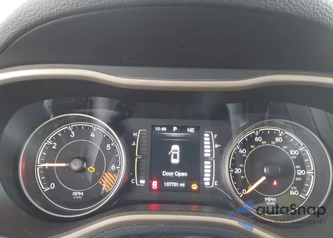 2014 Jeep Cherokee Latitude z USA, uszkodzony, nr VIN 1C4PJMCBXEW152405